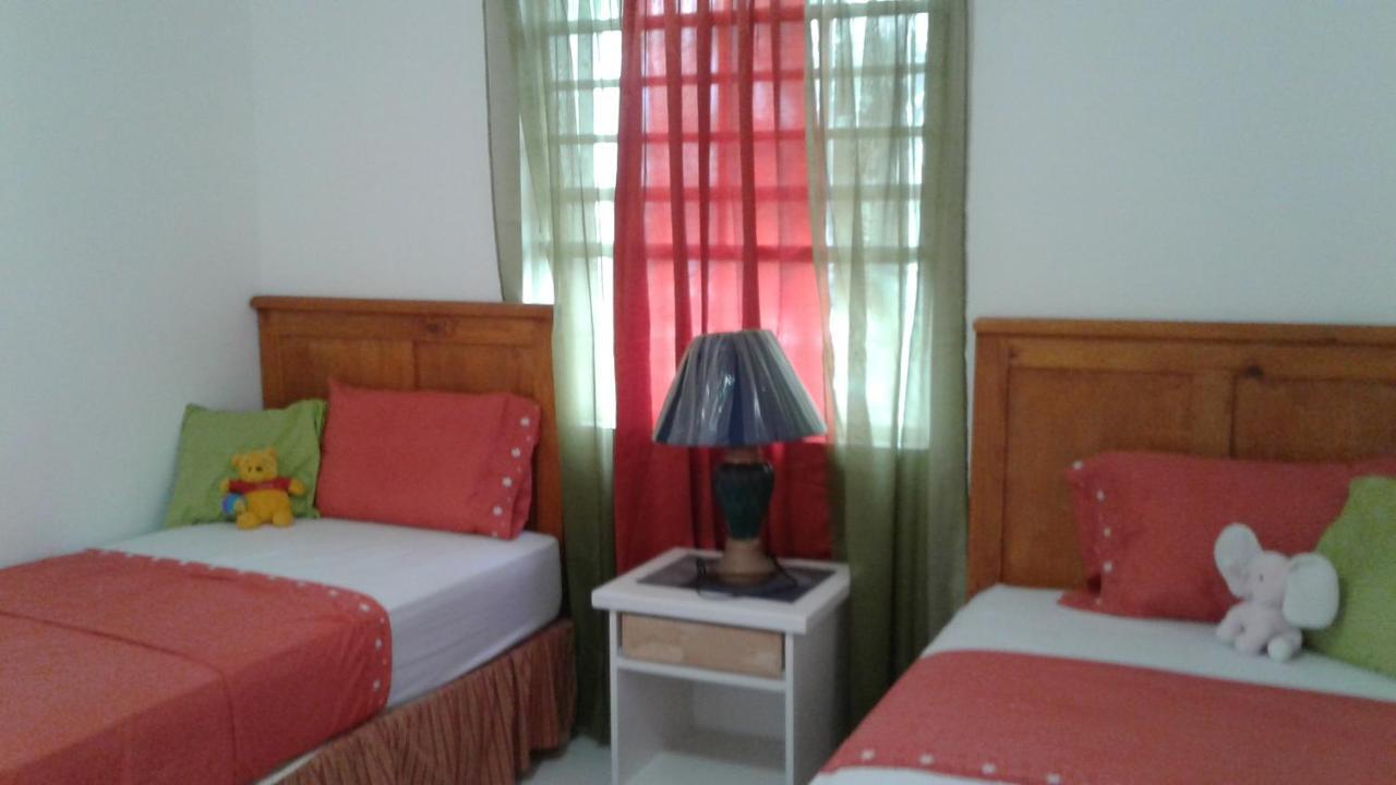 Edtricias Apartments Christ Church Luaran gambar